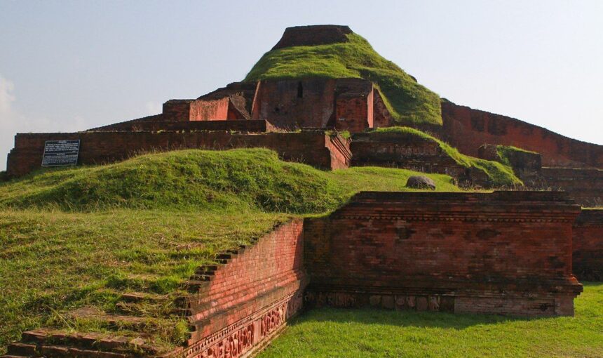 সোমপুর মহাবিহার – পাহাড়পুরের প্রাচীন বৌদ্ধ বিশ্ববিদ্যালয়